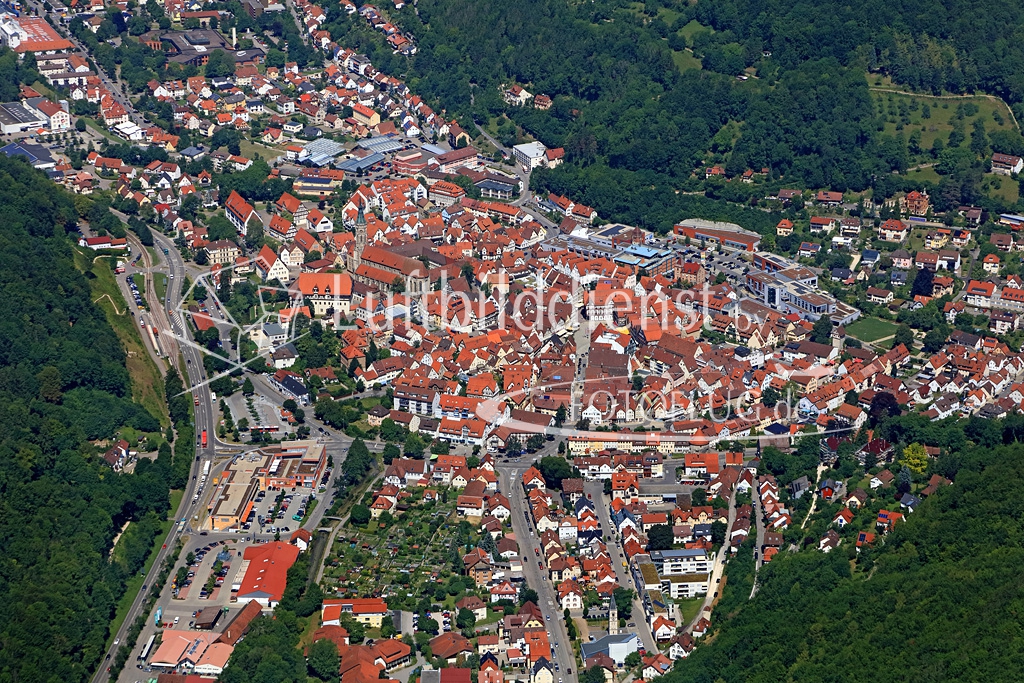 2017_07_06 Luftbild Bad Urach 17k3_6148