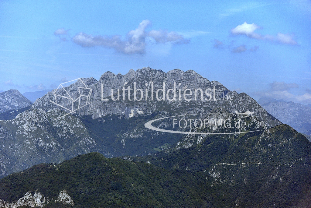 08_18334 09.09.2008 Luftbild Alpen