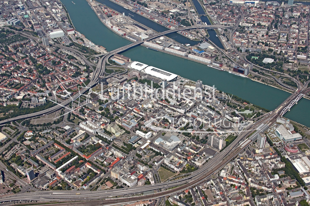2015_07_02 Luftbild Ludwigshafen am Rhein 15k2_4098