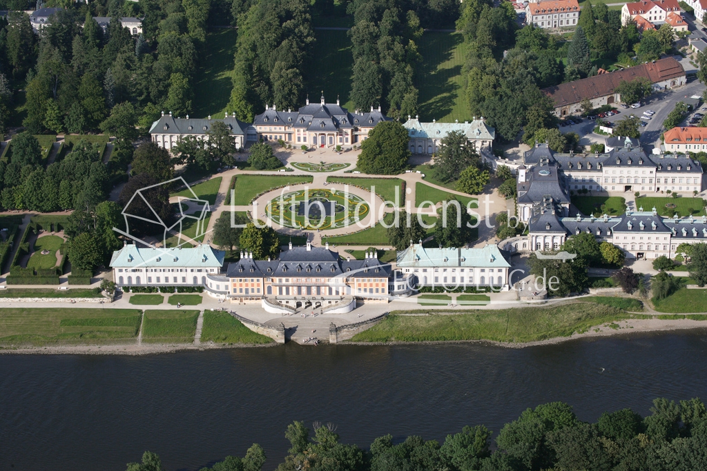 07_16164 06.08.2007 Luftbild Pillnitz