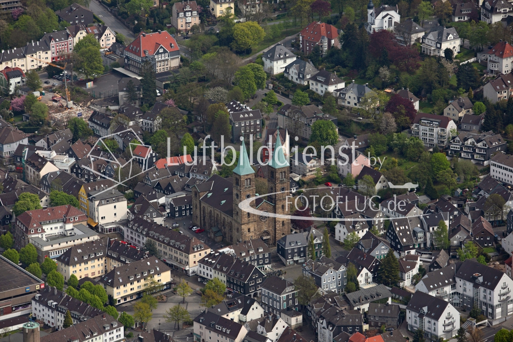 15k2_08147 02.05.2015 Luftbild Schwelm Kirche