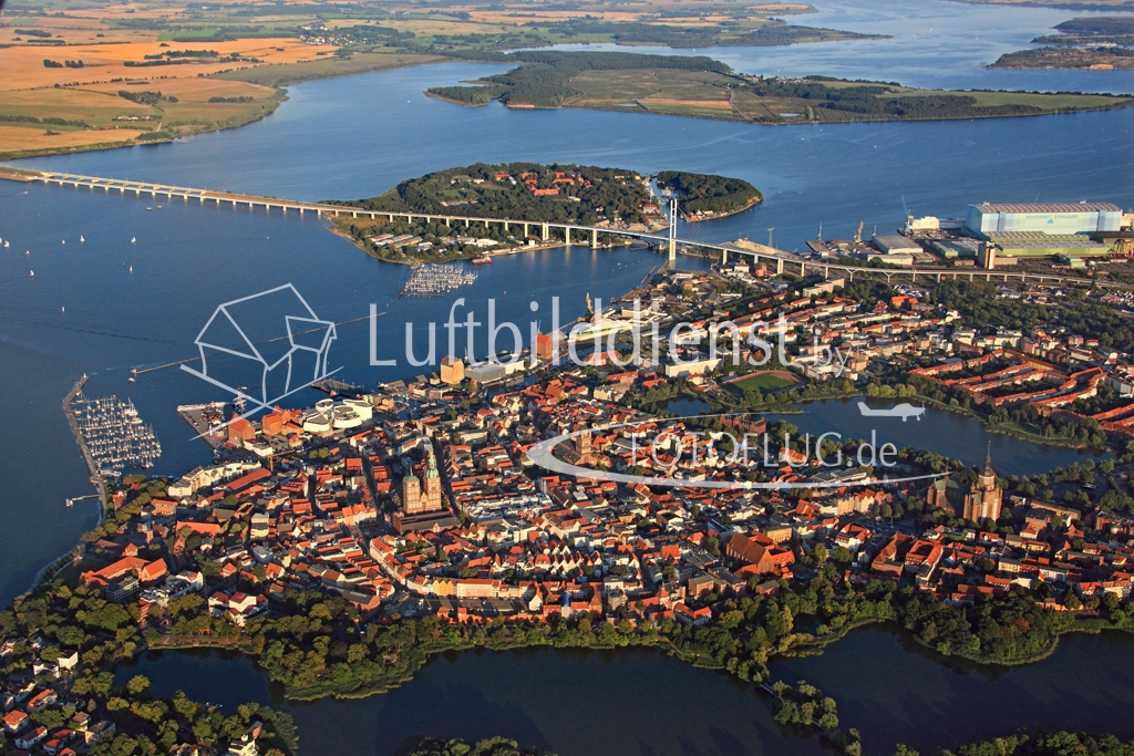 13_40725 28.08.2013 Luftbild Stralsund