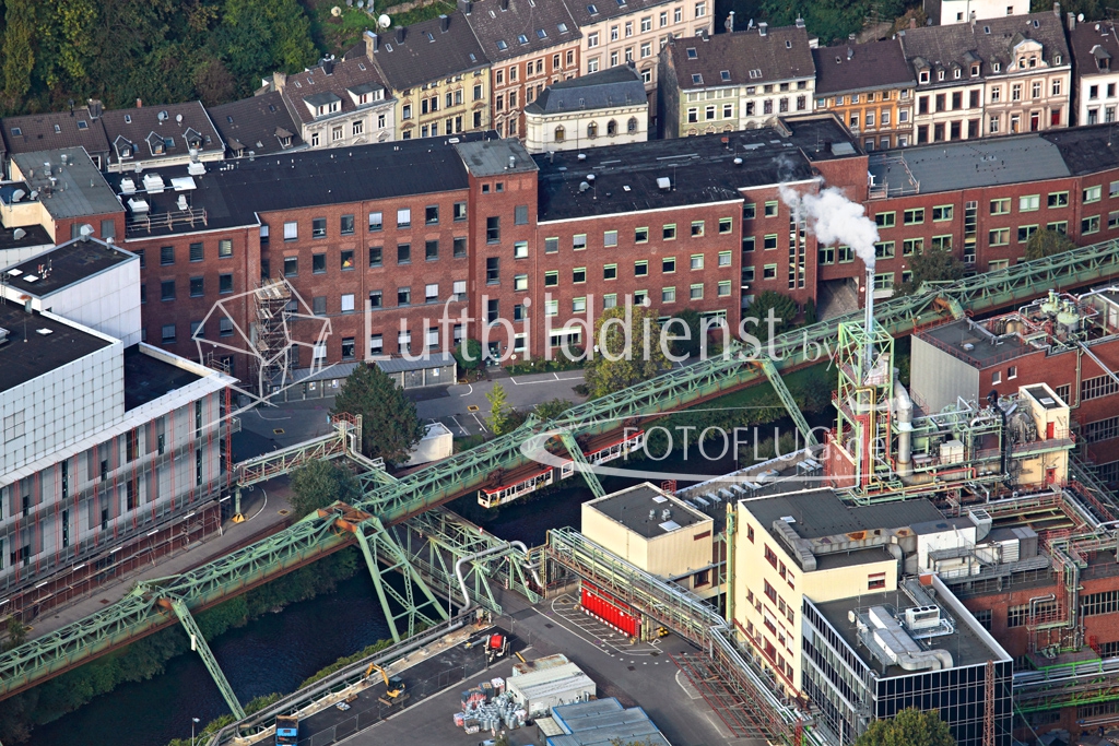 14_30124 28.09.2014 Luftbild Wuppertal Schwebebahn