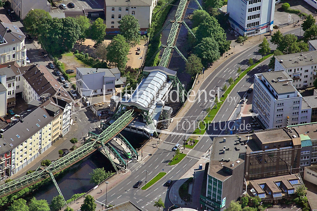 14k2_0920 25.05.2014 Luftbild Wuppertal