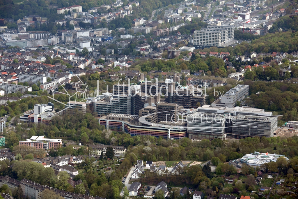 15k2_07931 02.05.2015 Luftbild Wuppertal Universitaet