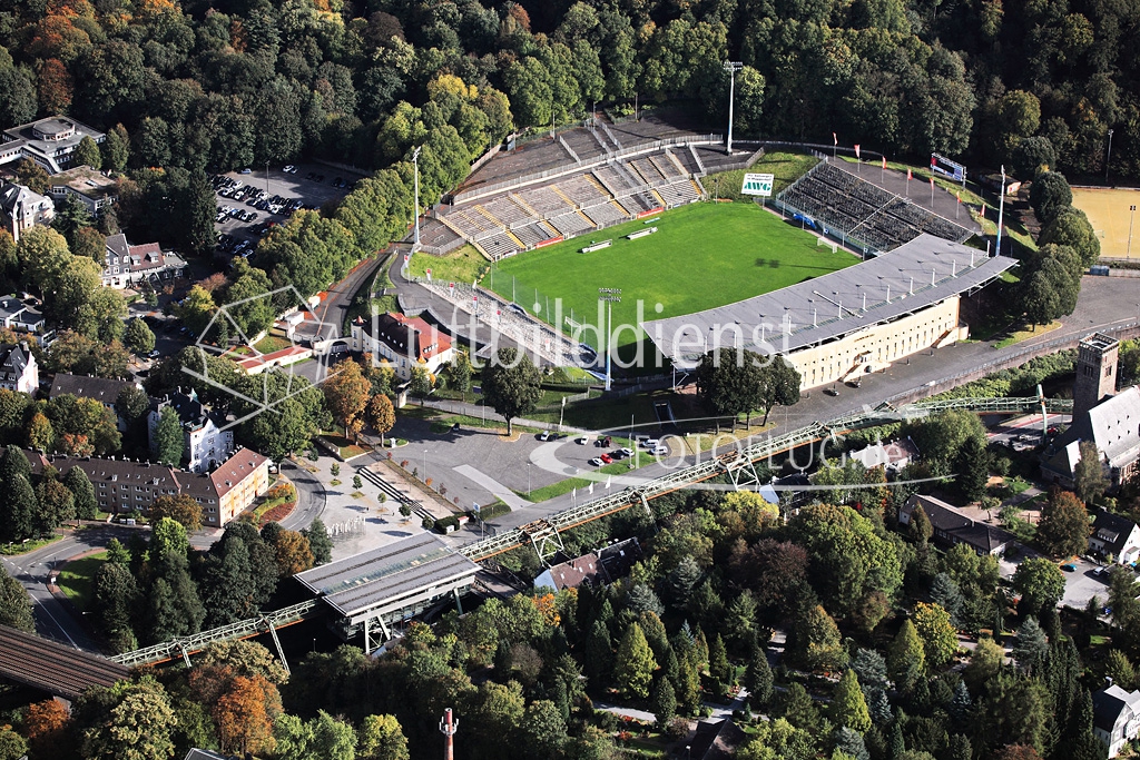 2014_09_28 Luftbild Schwebebahn Stadion 14_30172