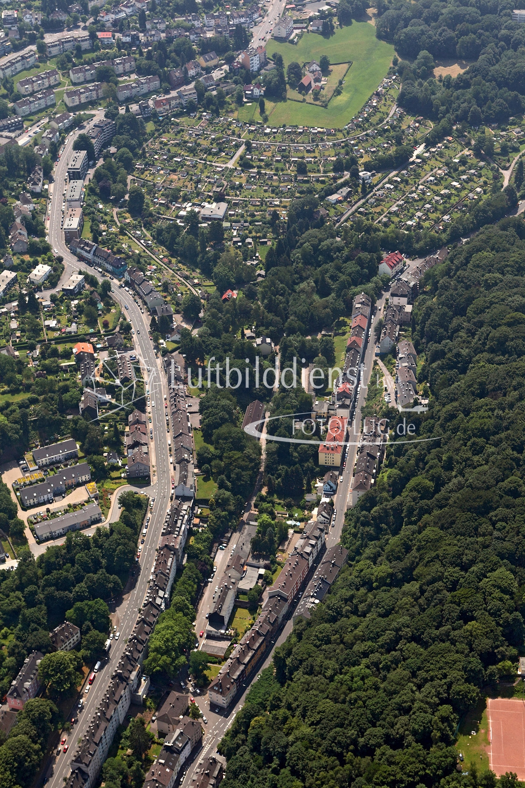 2015_07_04 Luftbild Wuppertal Grifflenberg 15k2_6858
