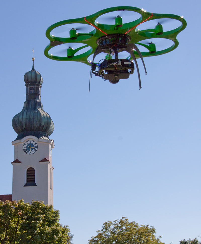 Kopter-Kirche-Baiern-LQ hochkant
