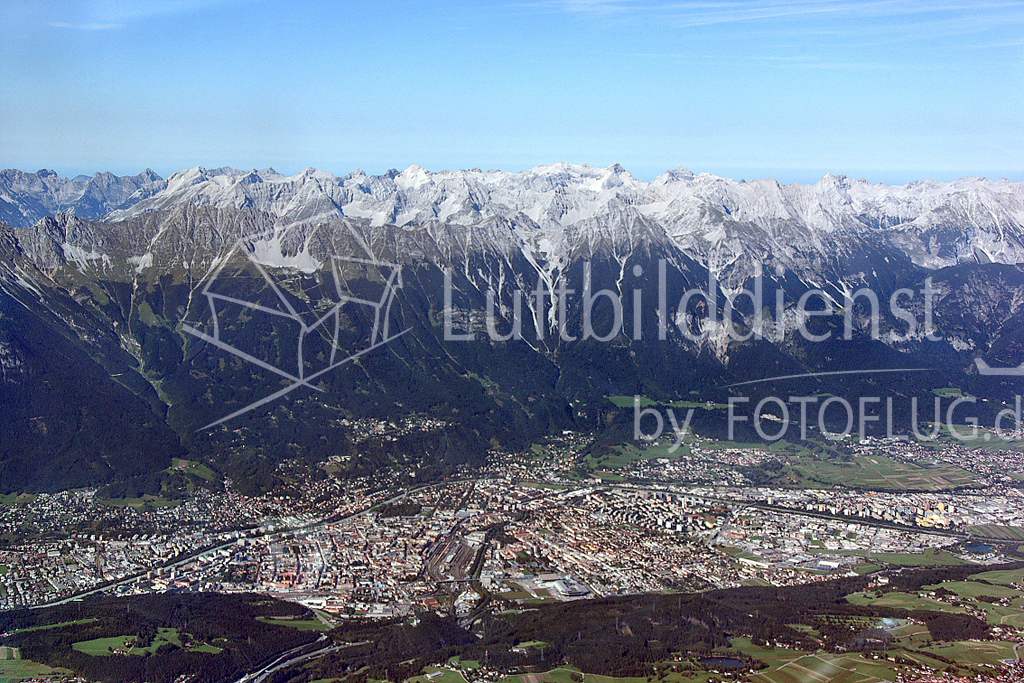 08_18423 09.09.2008 Luftbild Innsbruck