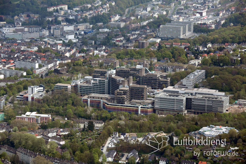15k2_07931 02.05.2015 Luftbild Wuppertal Universitaet