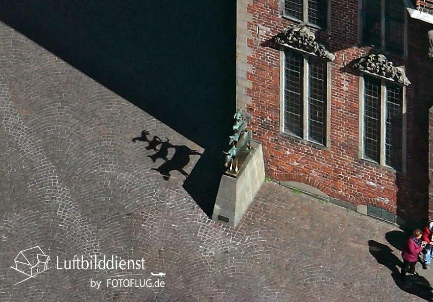 15k2_08372A 15.05.2015 Luftbild Bremen Bremer Stadtmusikanten