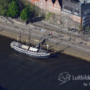 15k2_08455 15.05.2015 Luftbild Bremen Pannekoekschip