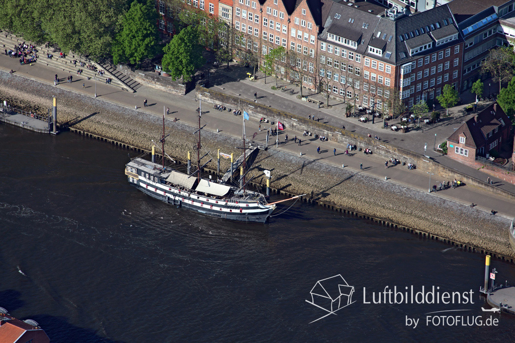 15k2_08455 15.05.2015 Luftbild Bremen Pannekoekschip