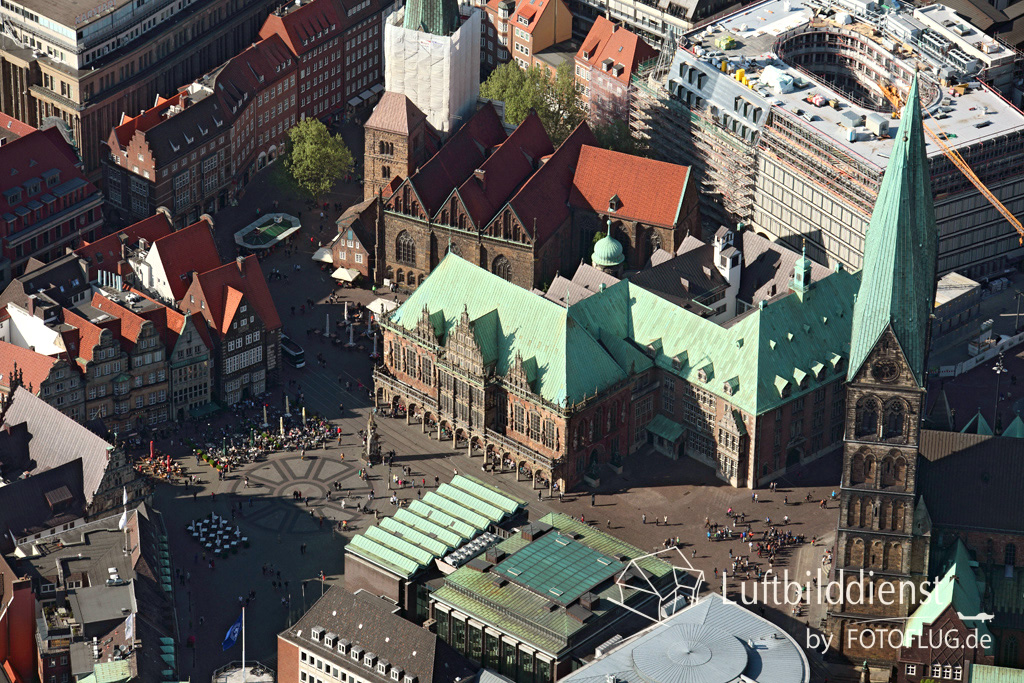 15k2_08458 15.05.2015 Luftbild Bremen Rathaus