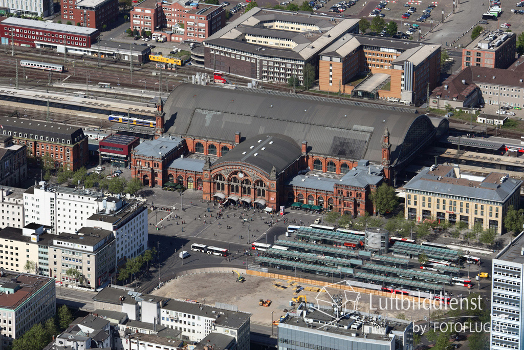 15k2_08354 15.05.2015 Luftbild Bremen Hauptbahnhof