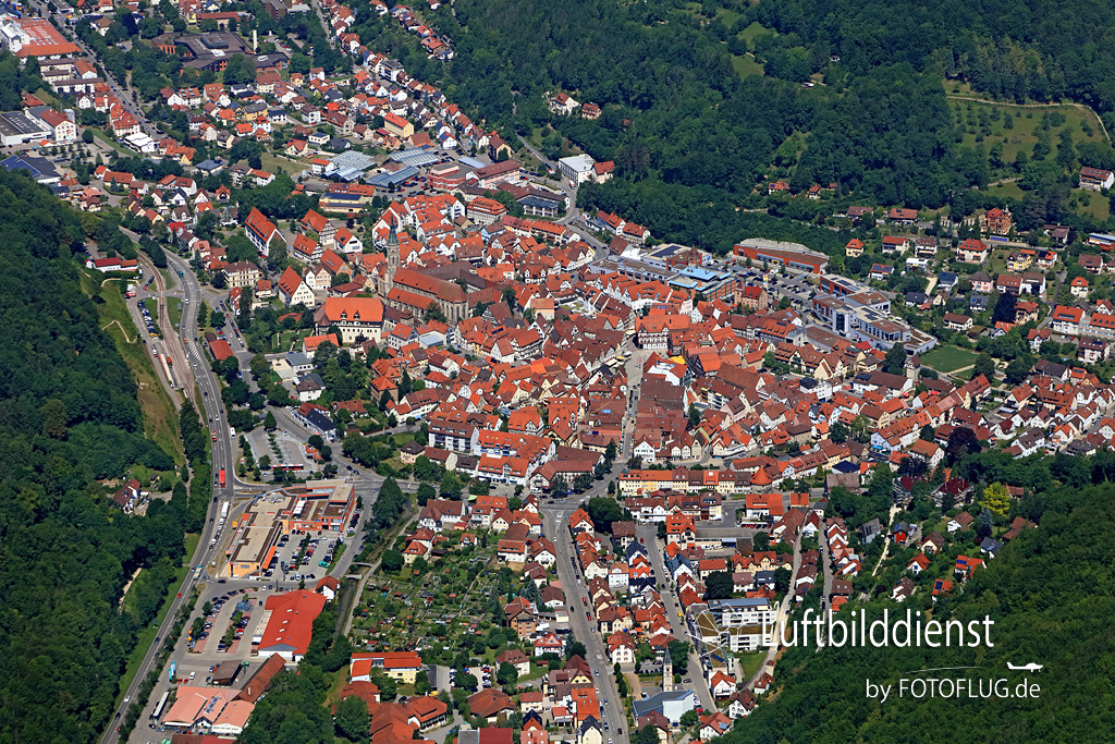 2017_07_06 Luftbild Bad Urach 17k3_6148